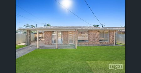 Well-presented home designed for comfort, convenience, and modern living. - Photo 5