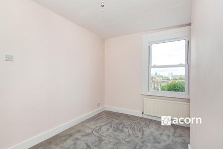 3 bedroom flat to rent - Photo 3