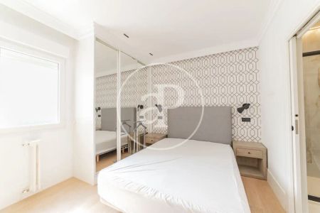 Piso de alquiler en C. de Narváez, Ibiza de Madrid - Photo 3