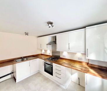 Woodfield Road, Princes Risborough - Photo 2