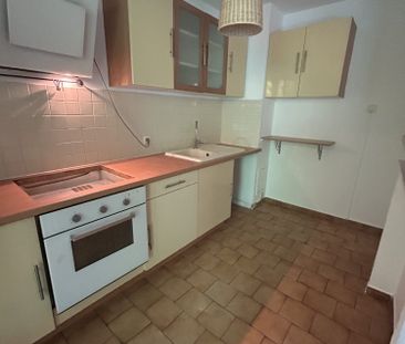 Location Appartement 2 pièces 46m² MARSEILLE 9ème - Photo 5