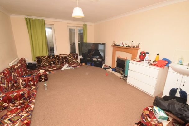 5 bedroom house to rent - Photo 1