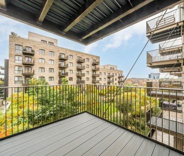 Bradshaw Yard, Brentford, TW8 - Photo 1