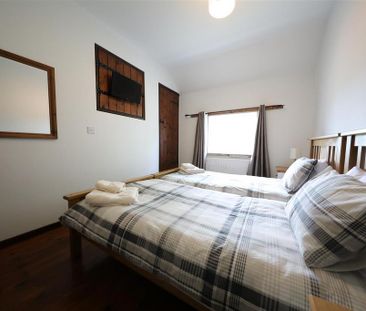 6 bedroom detached house to rent - Photo 1