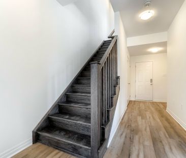 For Lease - 70 Kaitting Trail, Oakville, Ontario - Photo 4