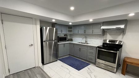 For Lease - 133 Sharavogue Avenue Unit# B, Oshawa, Ontario - Photo 5