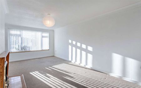 Three Bedroom Home with Driveway & Garage - Photo 4