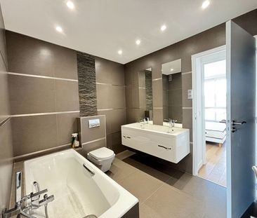 Location Appartement 5 pièces 123m² - Photo 1