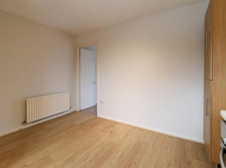 2 BED Terraced House To rent - Photo 3