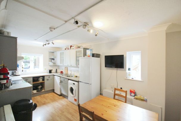 1 bedroom room to rent Nicholson Grove, Colchester, CO1 - Photo 1