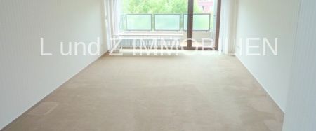 **Großzügig geschnittene super schöne 3 Zimmerwohnung** mit 2 Balkonen, Fahrstuhl und Pkw-Stellplatz - Photo 1