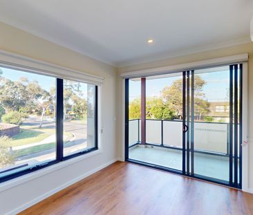 1/97 Blackburn Road Mount Waverley VIC - Photo 1