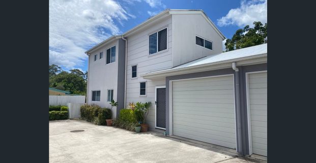 A SLICE OF PEACEFUL PARADISE - Photo 1