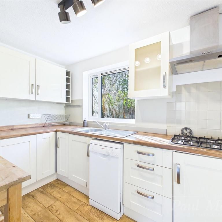 2 bedroom maisonette to rent - Photo 1