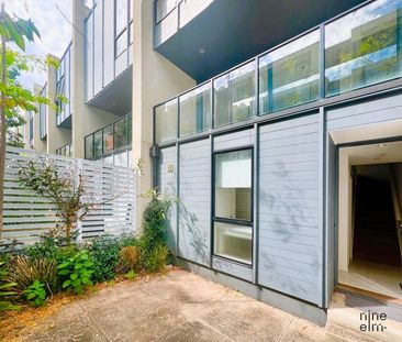 8 Yellow Box Lane, Burwood VIC 3125 - Townhouse For Rent | Domain - Photo 6