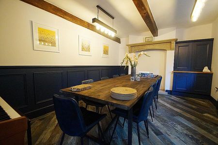 5 bedroom detached house to rent - Photo 2
