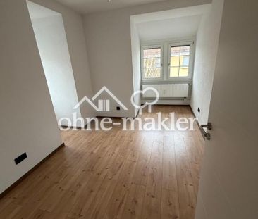 Viel Platz zum Wohlfühlen- sanierte 5-Zimmer-Wohnung mit Balkon - Photo 4