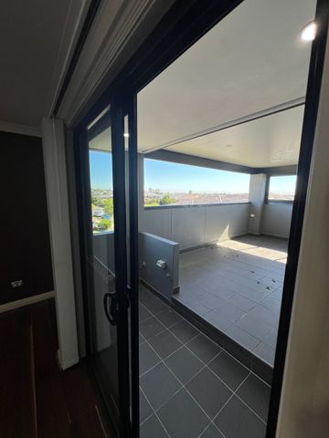 Modern 1-Bedroom Flat in Prime Bardia Location – Utilities Included - Photo 2