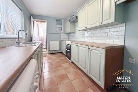 2 bedroom terraced house to rent - Photo 5