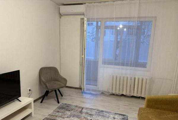 Piata sudului anton bacalbasa etaj 1 - Fotografie 1