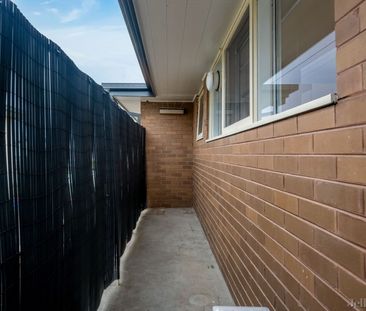 8/10 Union Street, Northcote - Photo 4