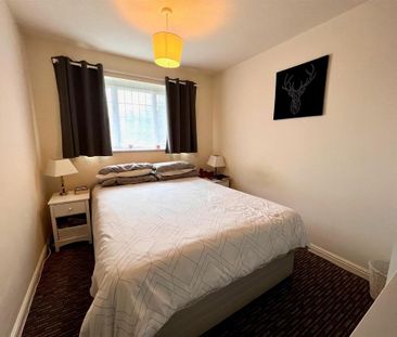 3 bedroom semi-detached house to rent - Photo 3