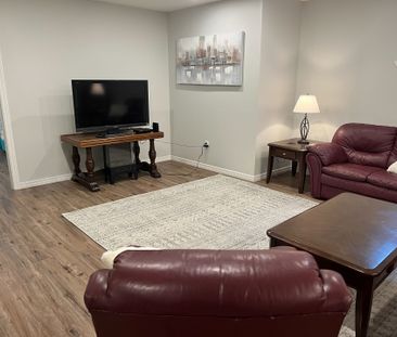 For Lease - 167 Glenlake Boulevard, Collingwood, Ontario - Photo 1