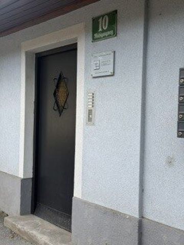 Sehr charmante, lichtdurchflutete 2-Zi-Wohnung: Schlafzimmer, Küche/Essen/Wohnen, im grünen Teil der Stadt, 27m², gepflegt, ideal für Singles oder Studenten - Foto 2