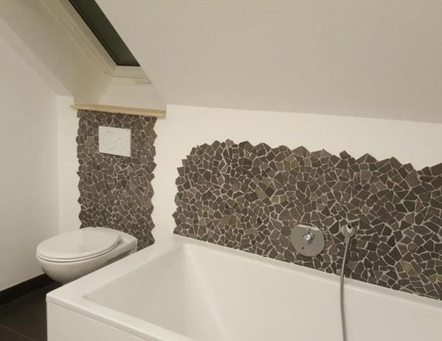 schöne 3-Zimmer-DG-Wohnung mit Balkon in ruhiger Lage - Foto 1