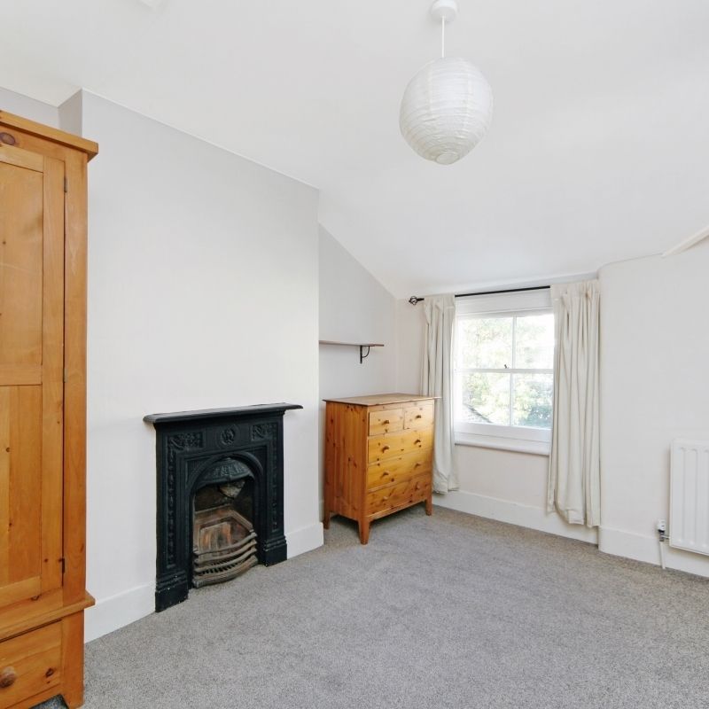 3 bedroom flat to rent - Photo 1