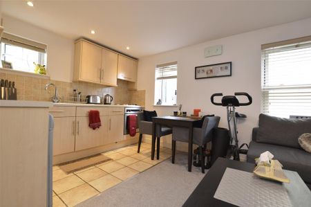 1 bedroom apartment to rent - Photo 4