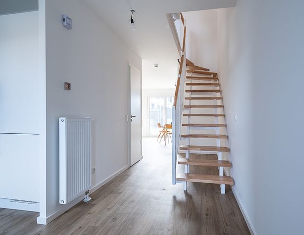 REIHENMITTELHAUS ZUM WOHLFÜHLEN - MIT 5 ZIMMERN, EINBAUKÜCHE UND KLEINEM GARTEN - Photo 1