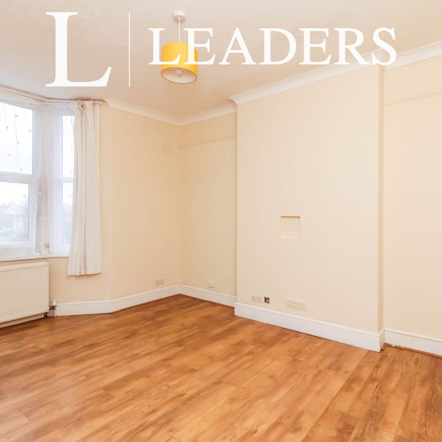 2 bedroom apartment to rent Cambridge Road, Eastbourne, BN22 - Photo 1