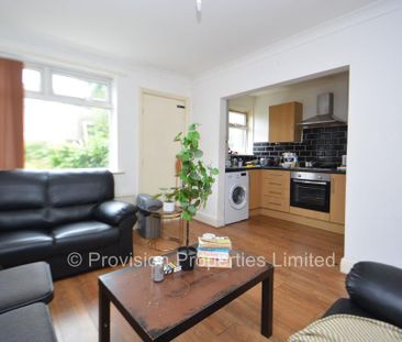 3 bedroom terraced house to rent - Photo 6
