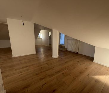 Neu sanierte Dachgeschosswohnung – modern & hochwertig renoviert - Photo 6