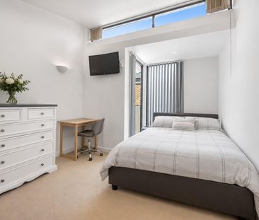 Newbury Mews, Chalk Farm - Photo 3