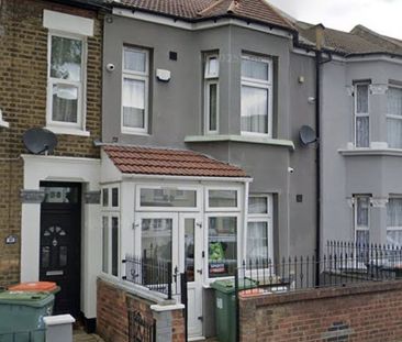 Room in a Shared House, Elizabeth Road, E6 - Photo 4