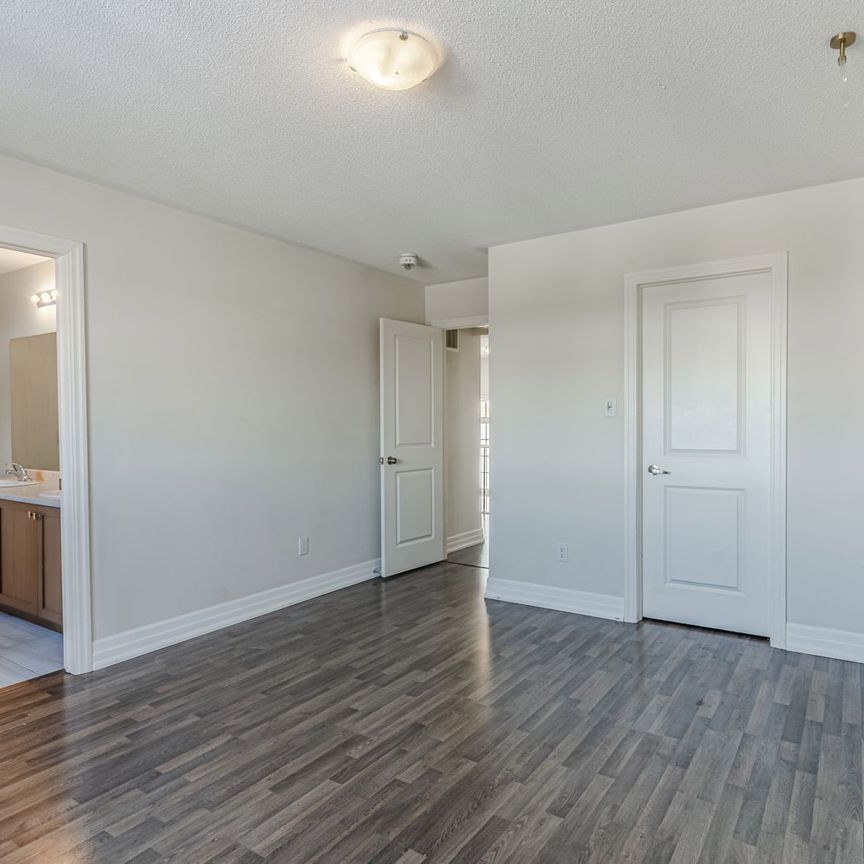 For Lease - 181 Wagner Crescent, Essa, Ontario - Photo 1