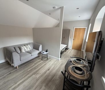Studio to rent - Photo 1