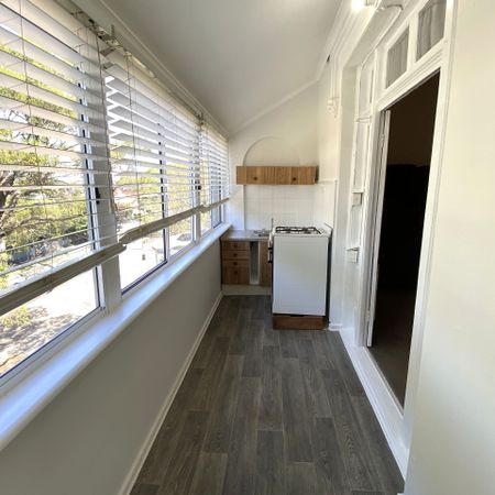 Spacious Studio - Photo 3