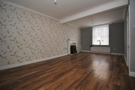 3 bedroom terraced house to rent - Photo 2