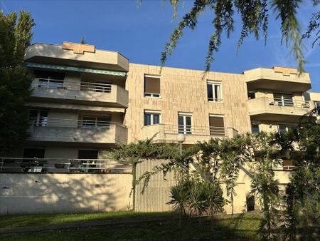 Appartement - 2 pièces - CHAMALIERES (Collège) - Photo 3