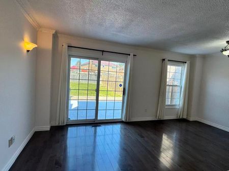 For Lease - 82 Sorrell Crescent, Markham, Ontario - Photo 3