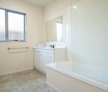 Charming 3-bedroom family home - Photo 1