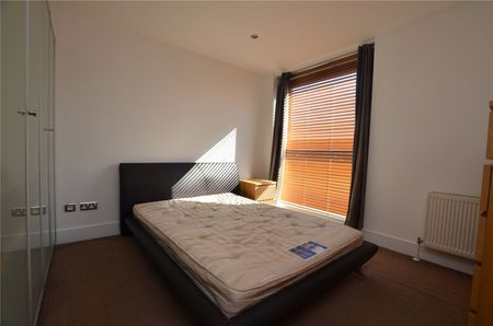 3 bedroom apartment to rent - Photo 5