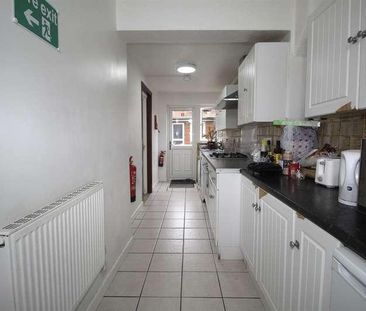 Suffolk Road, Enfield, EN3 - Photo 4