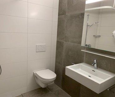 APPARTEMENT AVEC ENCADREMENT - Place de la Gare 4a, appartement de ... - Photo 6