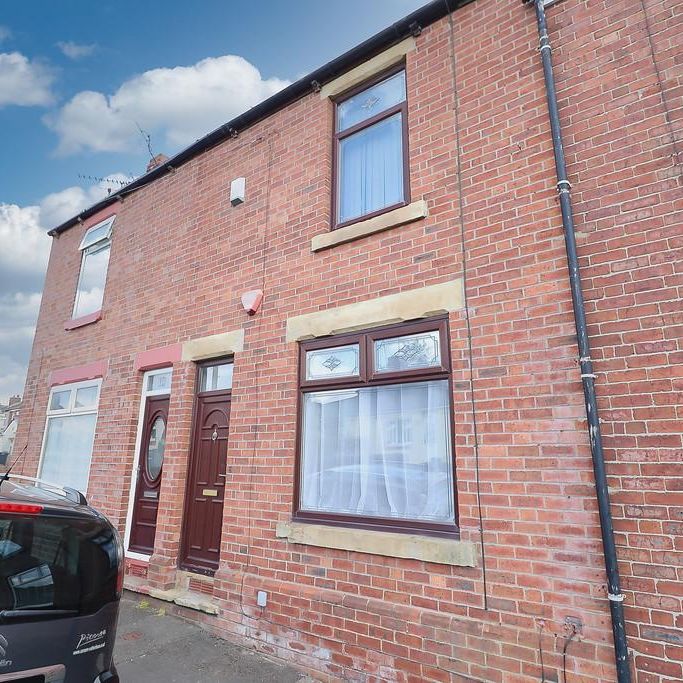 4 bedroom terraced house to rent - Photo 1