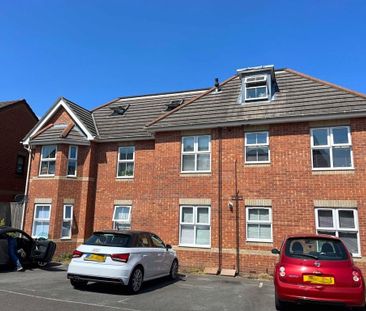 2 bedroom ground floor flat to rent - Photo 3