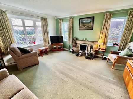 Back Lane South, Wheldrake, York - Photo 2